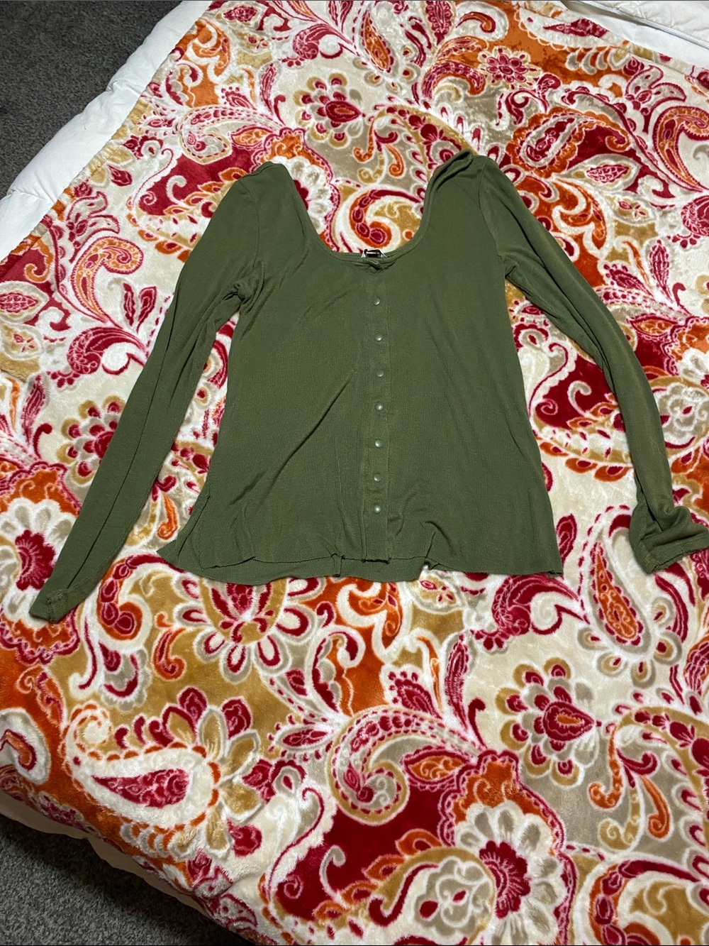 Guess Olive Green Button-Front Long Sleeve Top